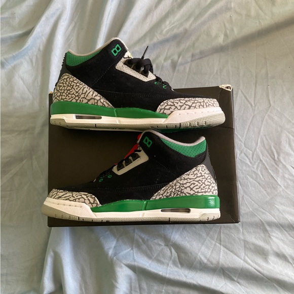 Damaged Box! - Picture 2 of 7